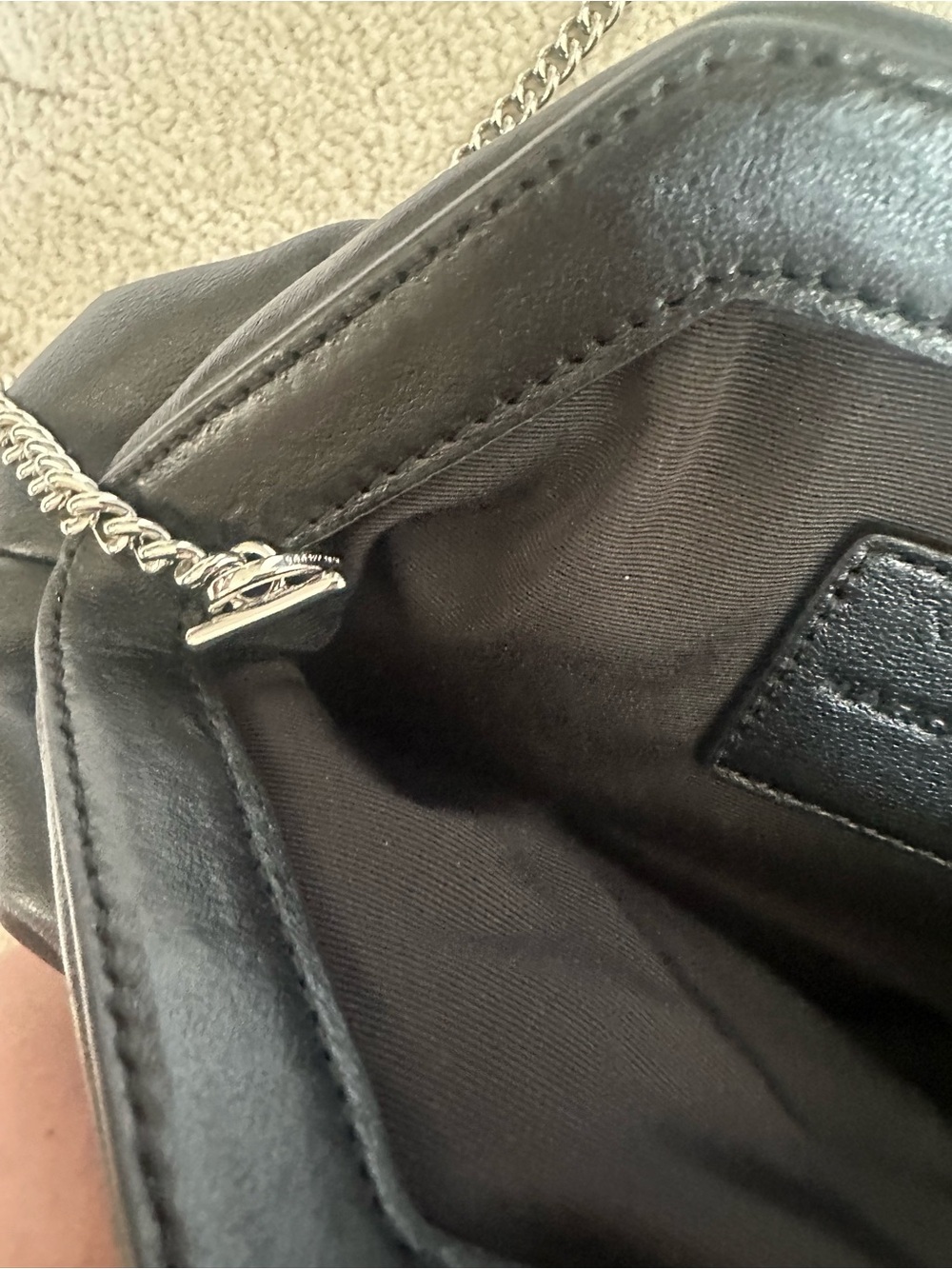 NWT Marc Jacobs Black Leather Claw Clip Shoulder Bag with Silver Chain - Picture 6 of 9